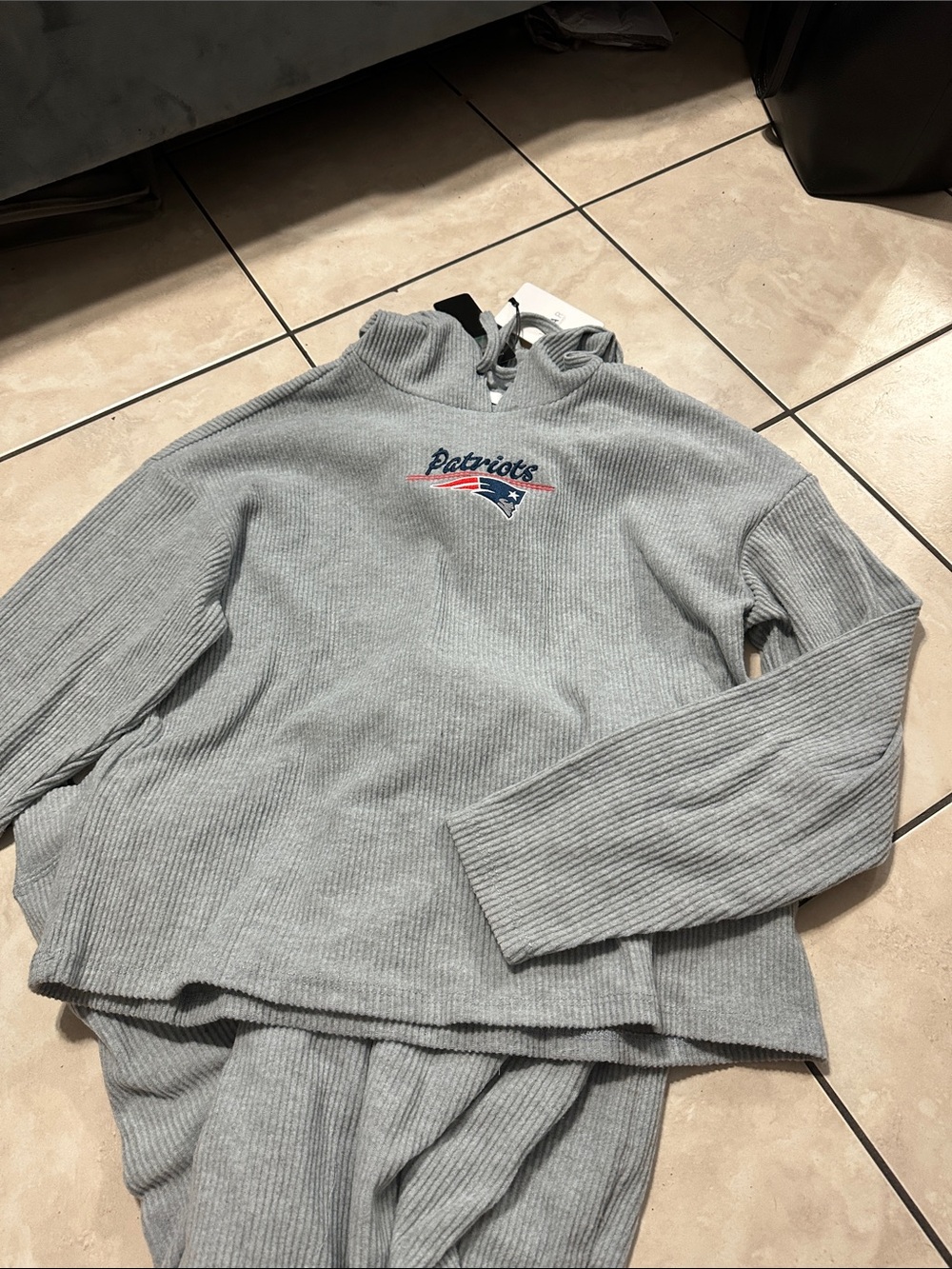 Grey Ribbed New England Patriots Hoodie & Jogger Set - Picture 6 of 6